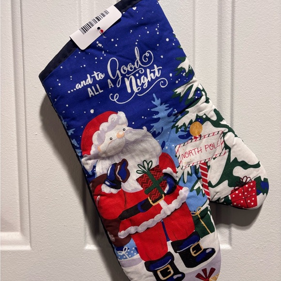Santa Claus Oven Mitt and Pot Holder Set - Picture 3 of 4